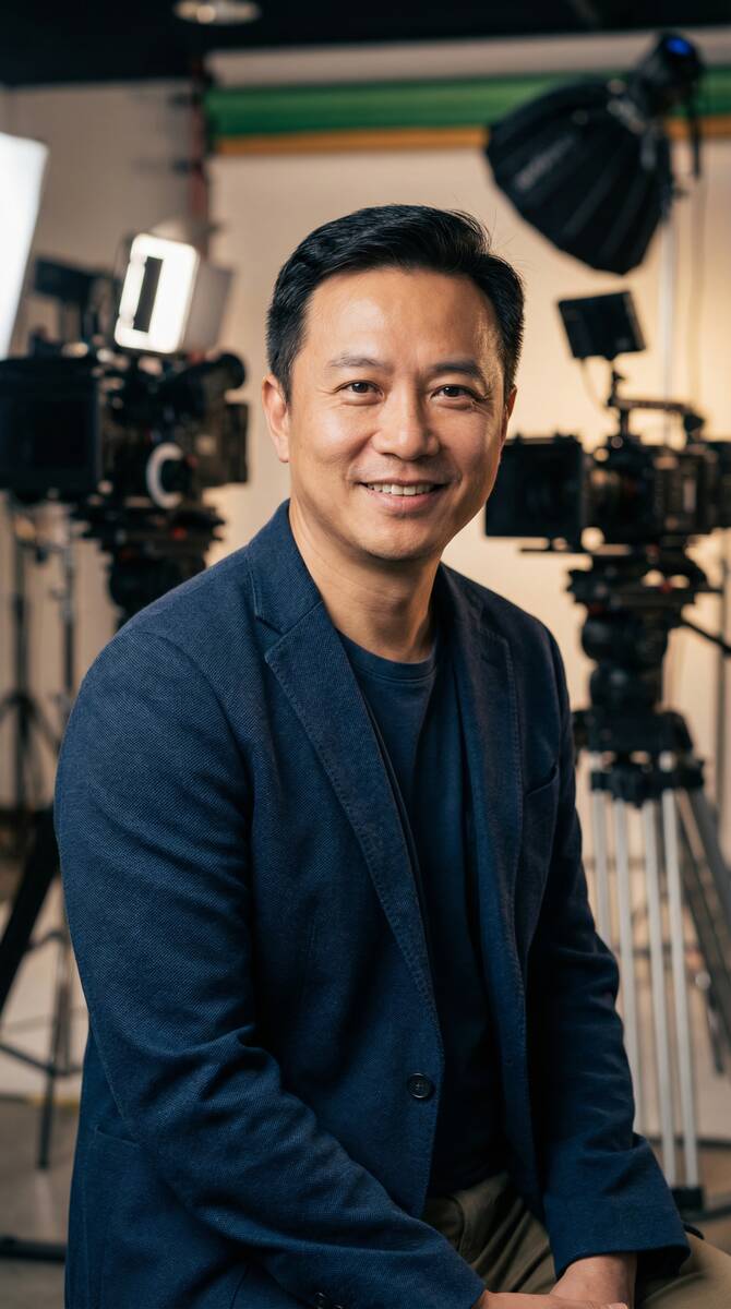 蜜桃视频影视导演顾问